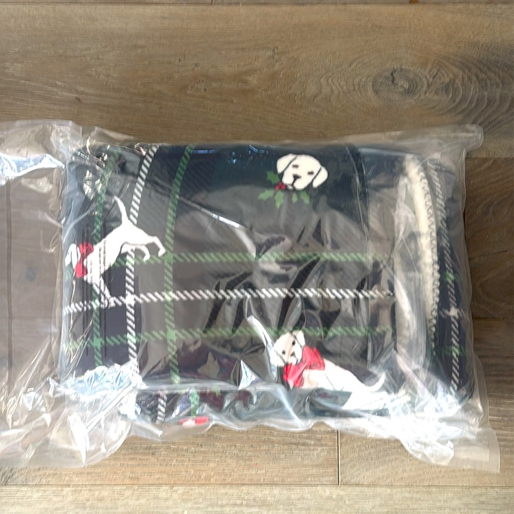 VS PINK Fleece Blanket Blue Tartan Plaid w/ PINK Logo Pup w/Red Bow 50”x60” - Picture 2 of 7